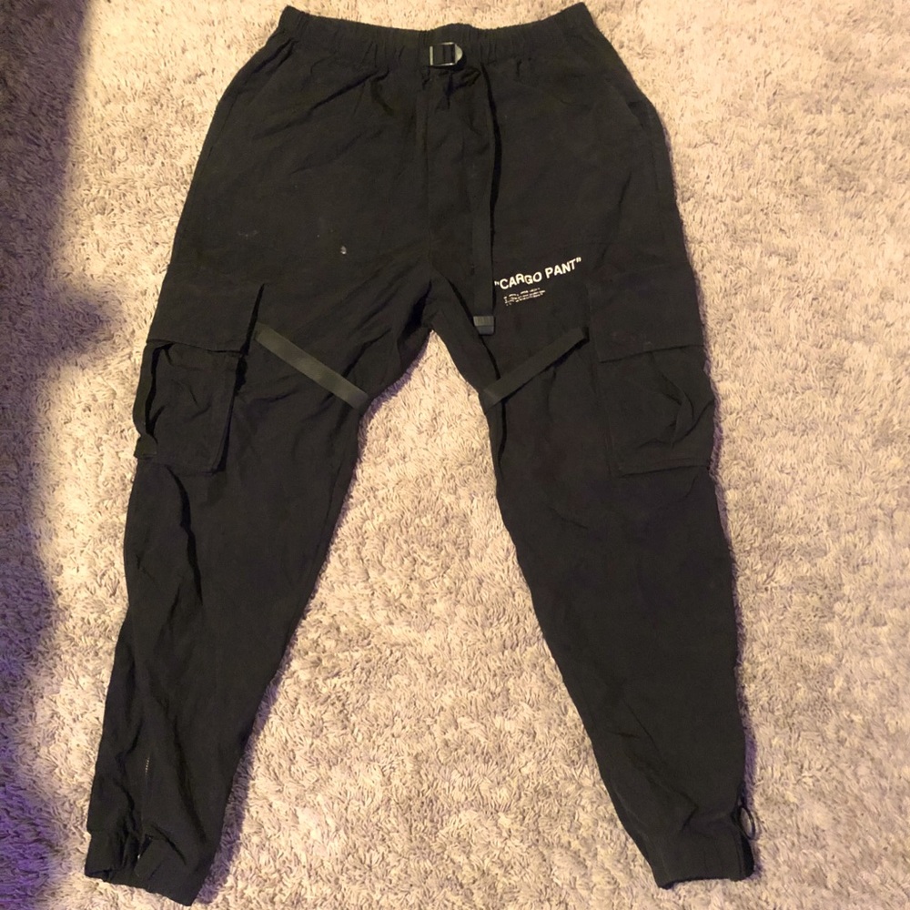 OFF-WHITE “CARGO PANT”